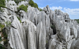 KAMENA GALERIJA VELEBIT